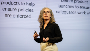 Navegando o Futuro Digital: Um Roteiro para a IA Generativa Segura para Jovens